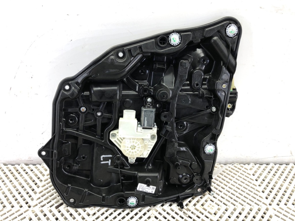[STARK-688915] Elevalunas trasero izquierdo BMW Serie 5 (G30, F90) 2016-2022