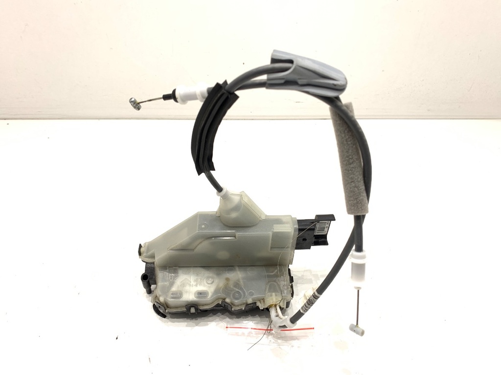 [STARK-710710] Cerradura puerta delantera derecha OPEL CORSA F 2019-2022 1.2 gasolina