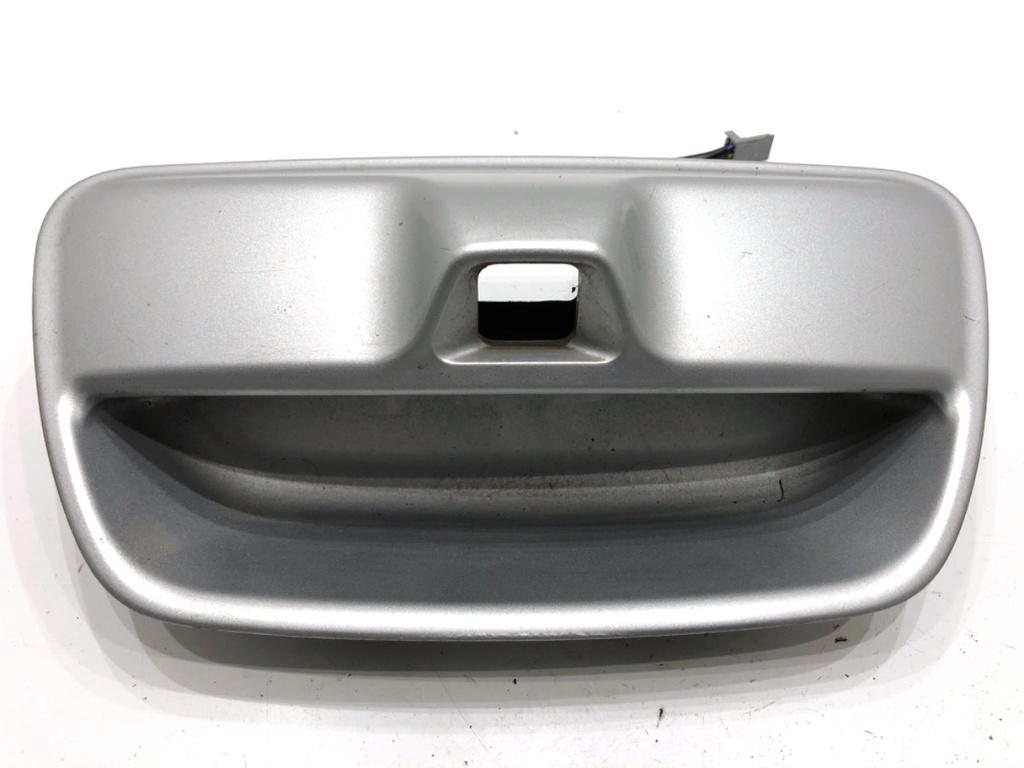 [STARK-781679] Maneta de portón trasero para Nissan Leaf (ZE0) 2010-2022
