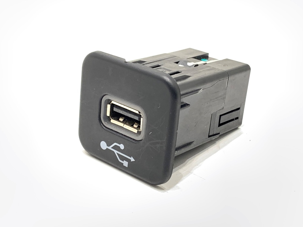 [STARK-803354] Puerto USB Jeep Compass (MP, M6) 1.4 MultiAir 2016-2022