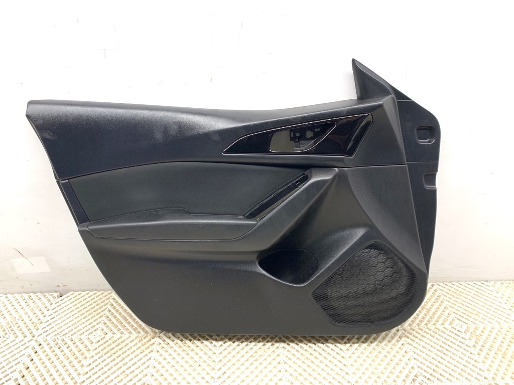 [STARK-810502] Panel de puerta delantero izquierdo Mazda 3 (BM, BN) 2013-2022