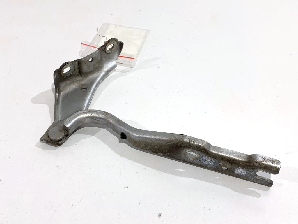 [STARK-811457] Bisagra de capó delantera derecha SEAT Toledo IV (KG3) 1.2 TSI 90 CV 2015-2017