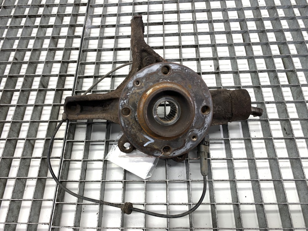 [STARK-822679] LEFT FRONT HUB CITROEN C4 II (NC_) 2009 - 2022