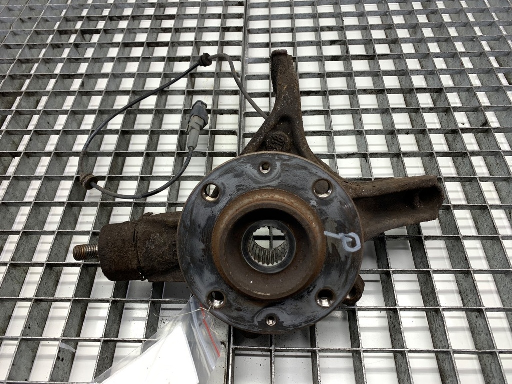 [STARK-822630] Mando de rueda delantero derecho Citroën C4 II (NC_) 1.6 HDi 110 82 kW