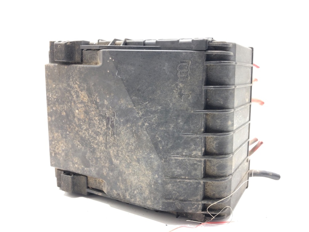 [STARK-822768] Caja de fusibles VW Touran (1T1, 1T2) 2.0 FSI 110 kW 150 CV 2003-2010
