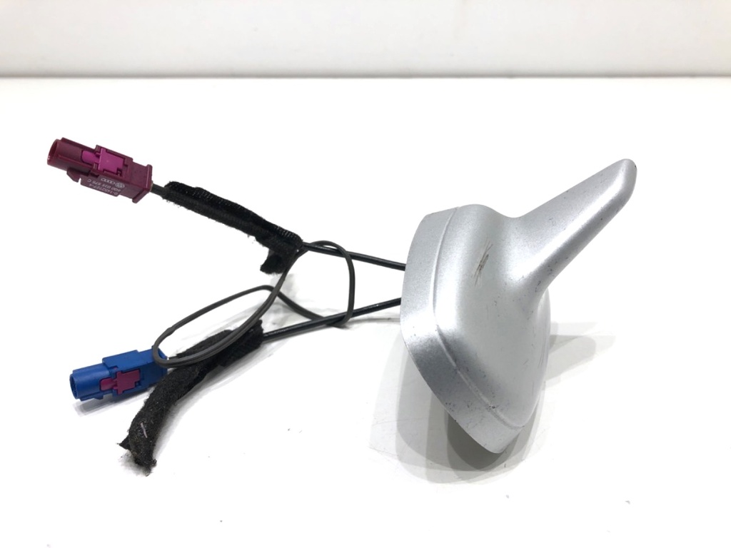 [STARK-823766] Antena AUDI A4 B8 Avant (8K5) 2007-2015