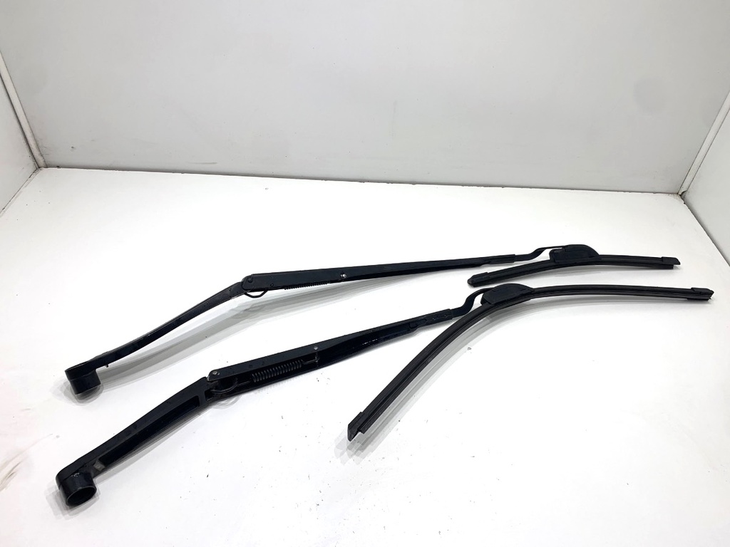[STARK-825747] Brazo de limpiaparabrisas delantero completo Hyundai i40 I (VF) 2012-2022