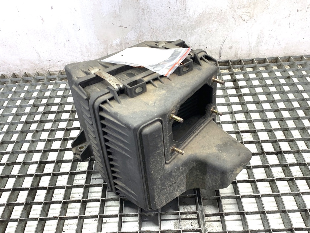 [STARK-827903] Caja de filtro de aire Mitsubishi Outlander I (CU_W) 2.0 100 kW 2001-2008