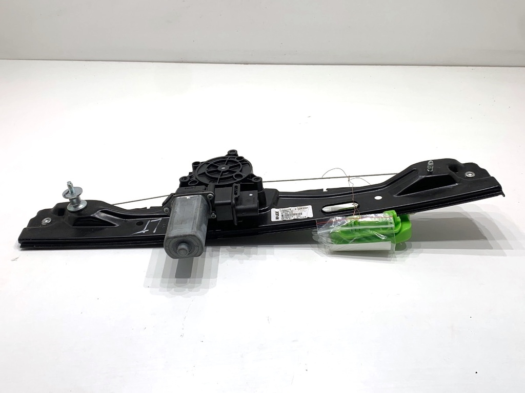 [STARK-829723] Elevador de luneta trasera izquierdo BMW X1 (F48) 2014-2022