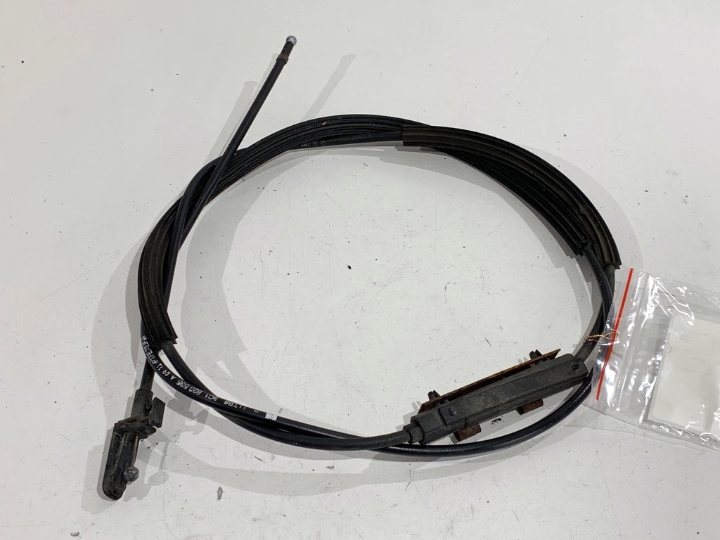[STARK-830022] Mascarilla de enganche VW Passat B7 Variant 2.0 TDI 103 kW (140 CV) 2010-2014