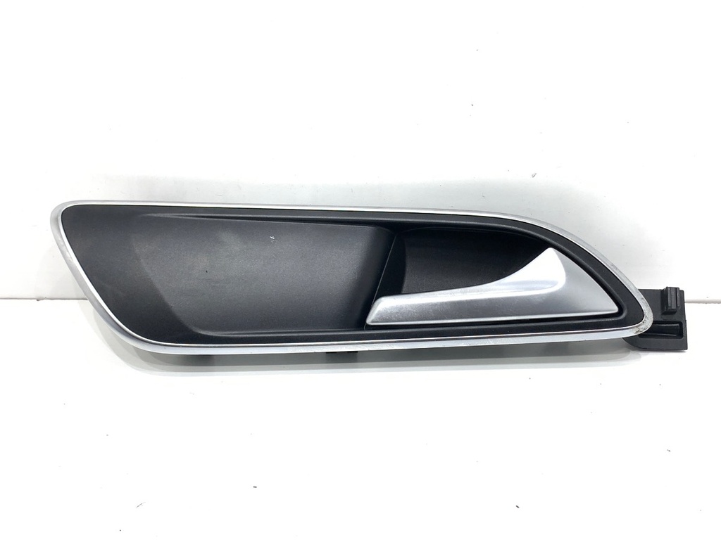 [STARK-837691] Tirador interior de puerta delantero derecho Mercedes-Benz Clase A (W176) 2012-2018