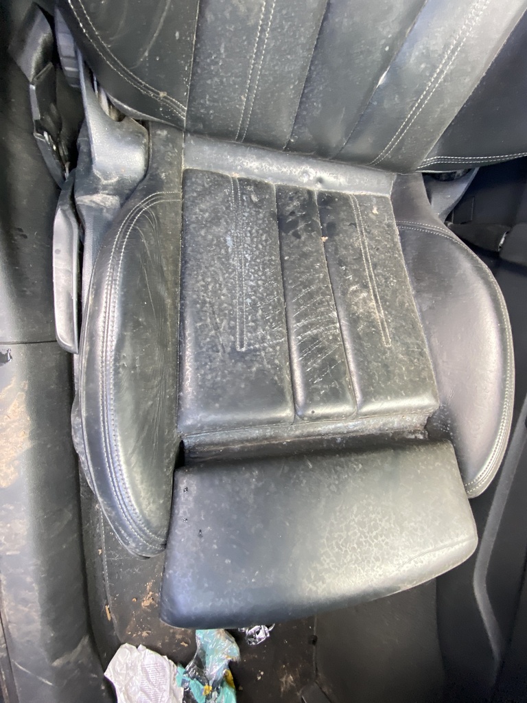 [EPE-100956] Asiento delantero derecho de cuero Audi A4 B9 Avant