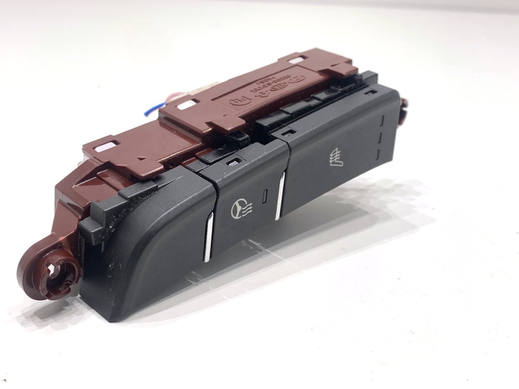 [STARK-848235] Interruptor de calefacción de asientos HYUNDAI i30 (PDE, PD, PDEN) 2016-2022 93300G4230