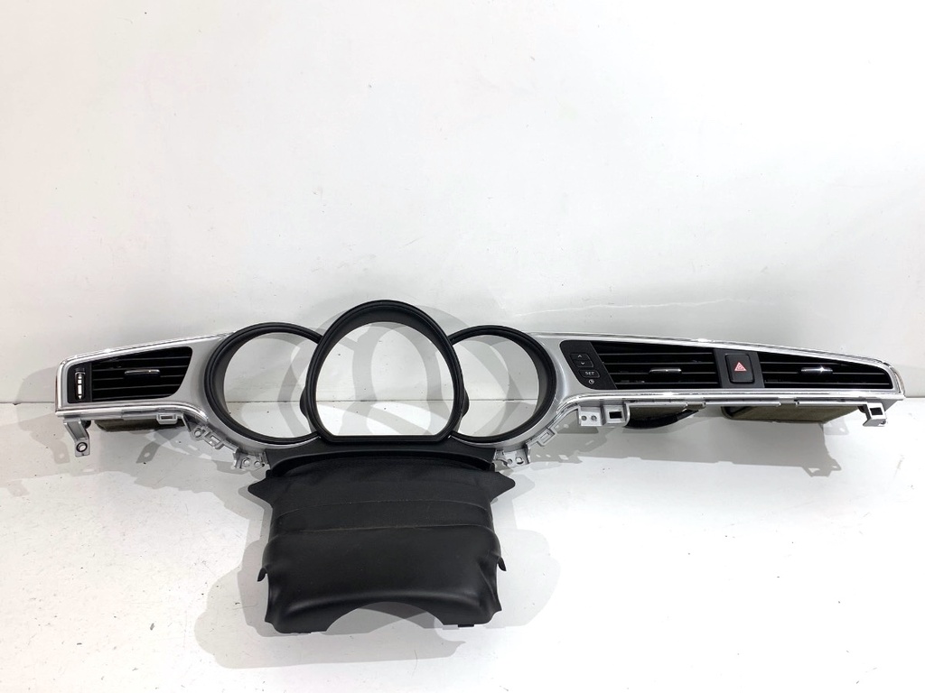 [STARK-861119] Rejilla de admisión de aire frontal KIA CEE'D Sportswagon (JD) 2012-2018
