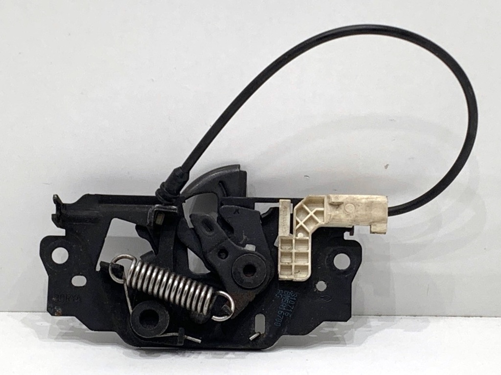[STARK-862979] Cierre de capó delantero Ford Focus III Turnier 2010-2022