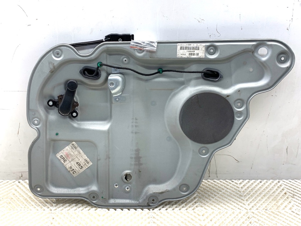 [STARK-869506] Elevador de luneta trasera derecho VW Touran (1T1, 1T2) 2003-2010