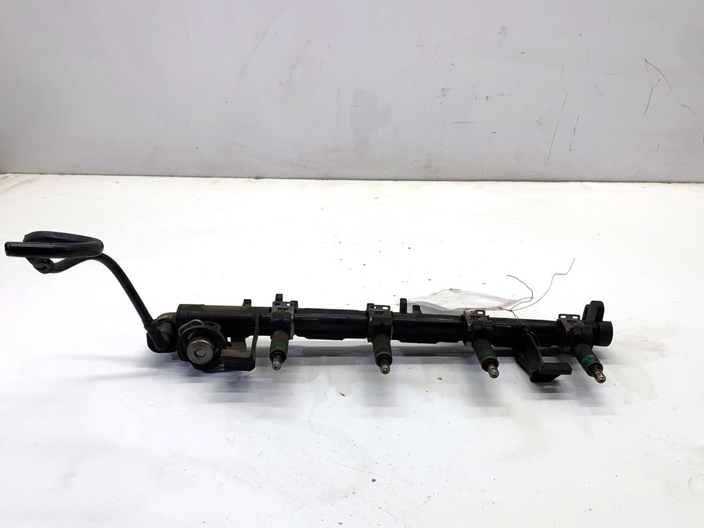 [STARK-869642] Fuel Rail Ford Focus II Turnier 1.6 Ti 85kW 2004-2012