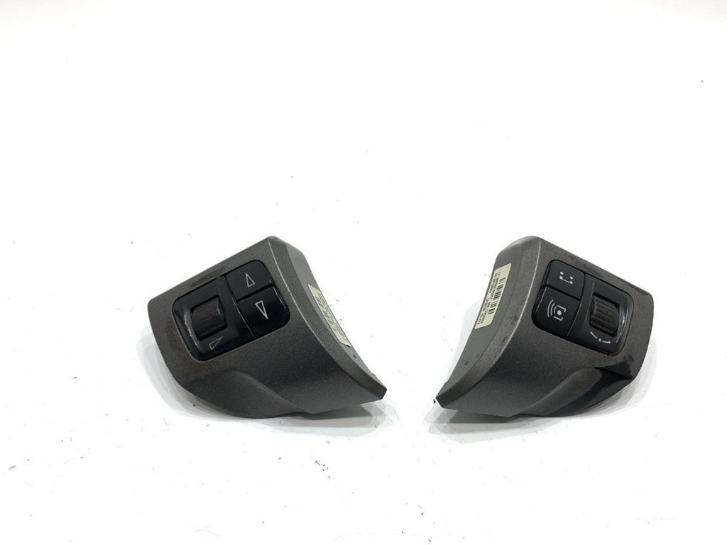 [STARK-870392] Interruptor de volante Opel Zafira / Zafira Family B (A05) 2005-2019