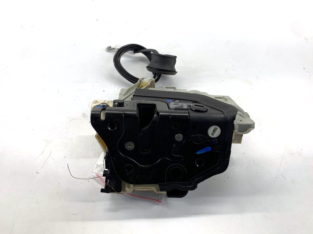 [STARK-870777] Cerradura de puerta trasera derecha para AUDI A4 B8 Avant (8K5) 2007-2015