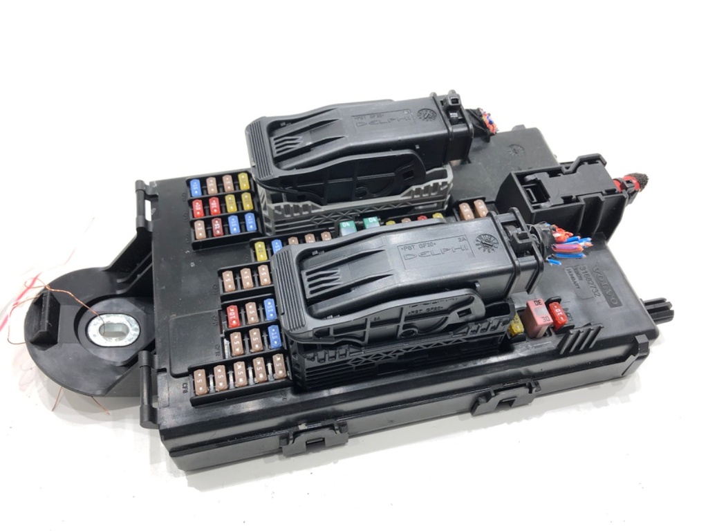 [STARK-872527] Caja de fusibles Volvo XC60 II (246) 2017-2022