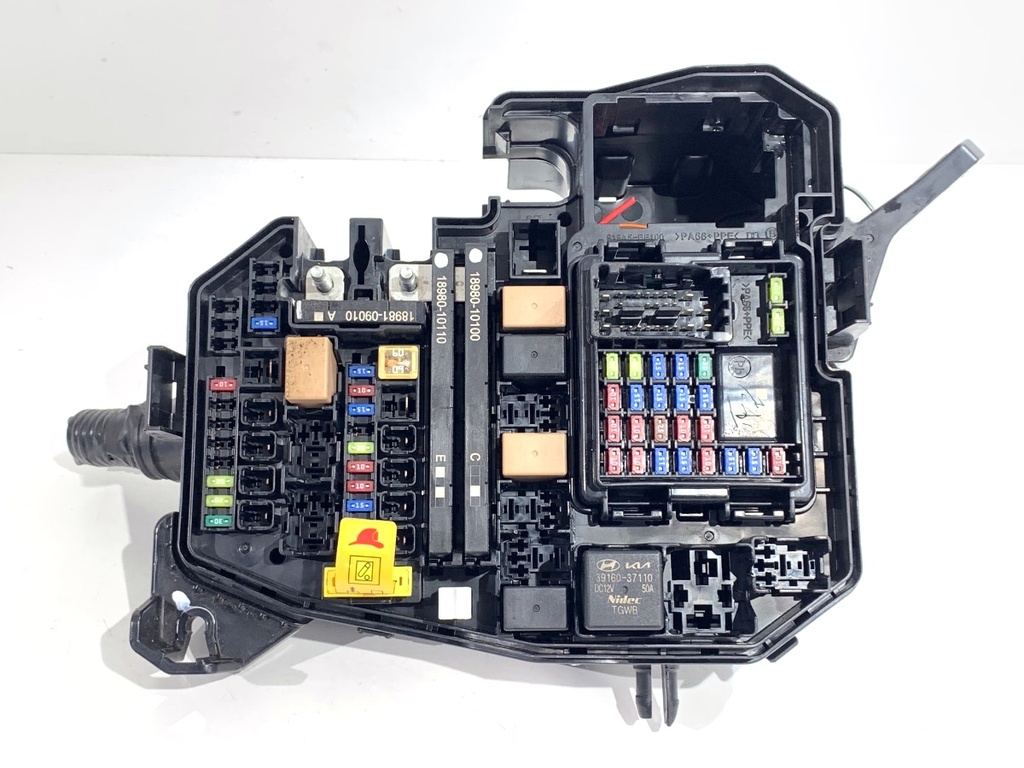 [STARK-807775] Caja de fusibles HYUNDAI KONA II (SX2) 2022-