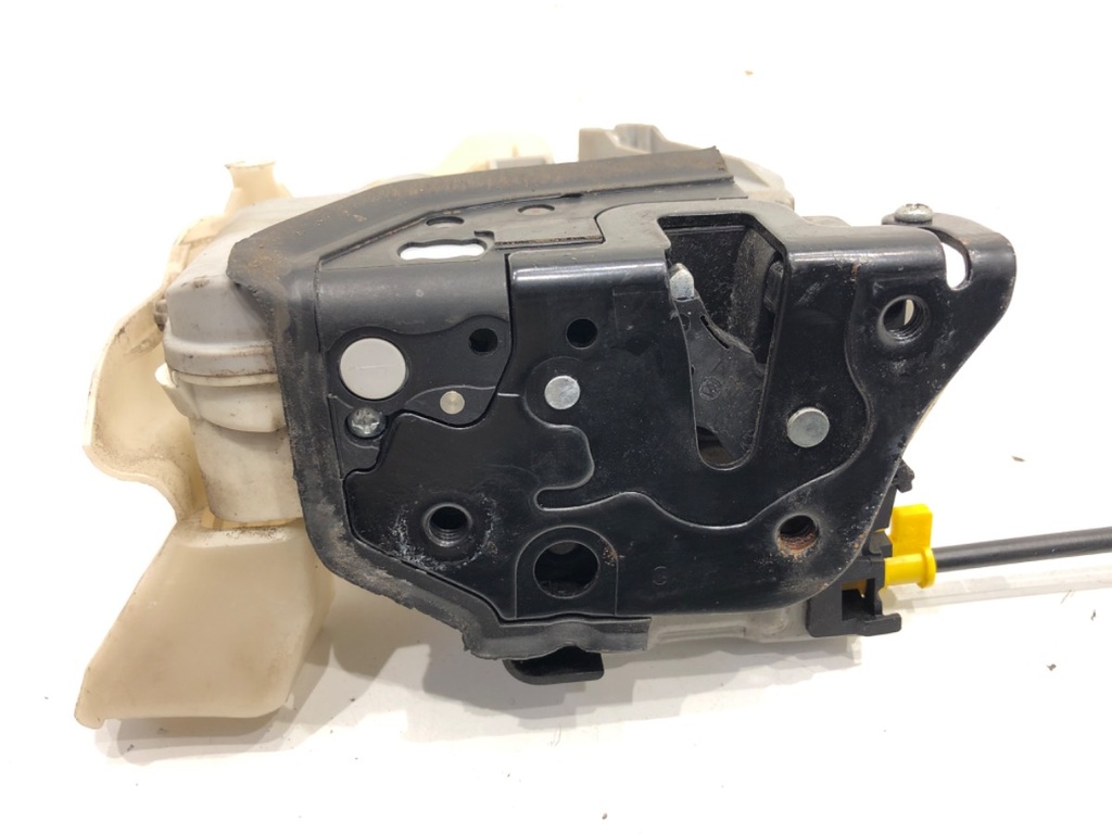 [STARK-875594] Cerradura de puerta delantera izquierda Audi A4 B8 (8K2) 2007-2015 2.0 TDI