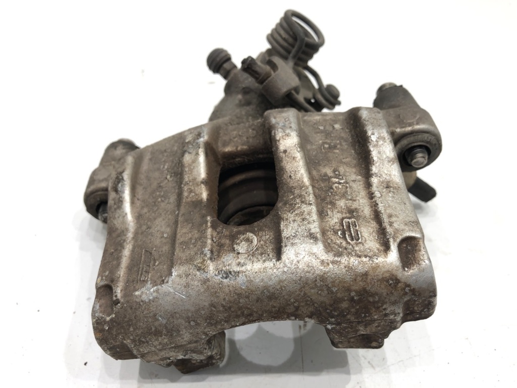 [STARK-876747] Pinza de freno trasera derecha Ford Kuga II (DM2) 2012-2022
