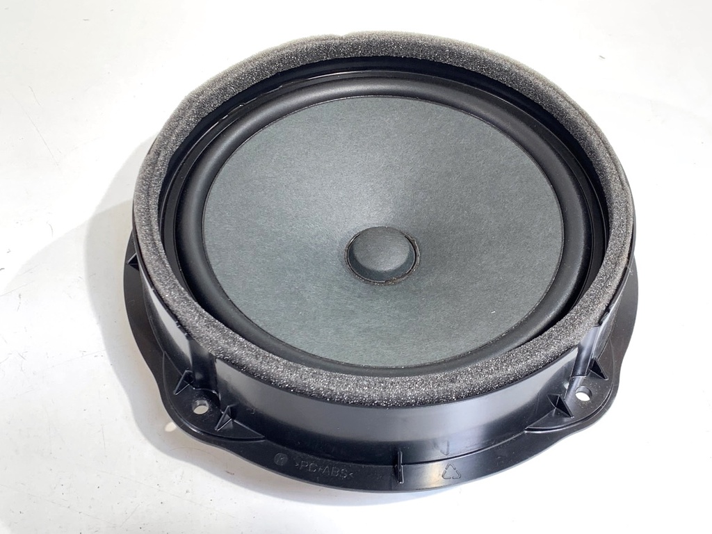 [STARK-877093] Altavoz CUPRA FORMENTOR (KM7) 2.0 TSI 4Drive 228 kW [310 KM] 2020-2022