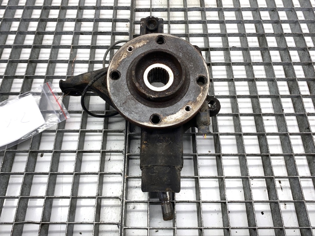 [STARK-881875] Maza de rueda delantera derecha CITROEN C4 II 1.2 THP 110