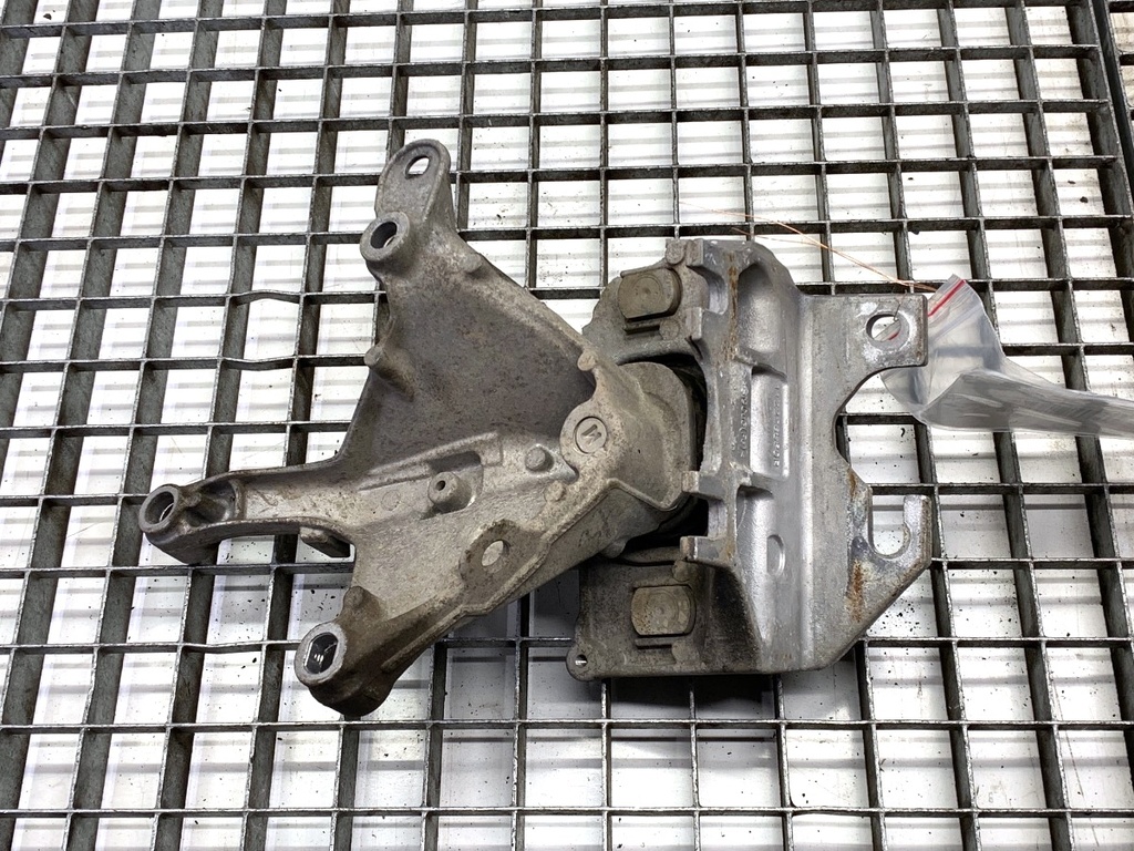 [STARK-887628] Soporte de motor izquierdo Renault Clio IV 1.5 dCi 75 - 112533062R