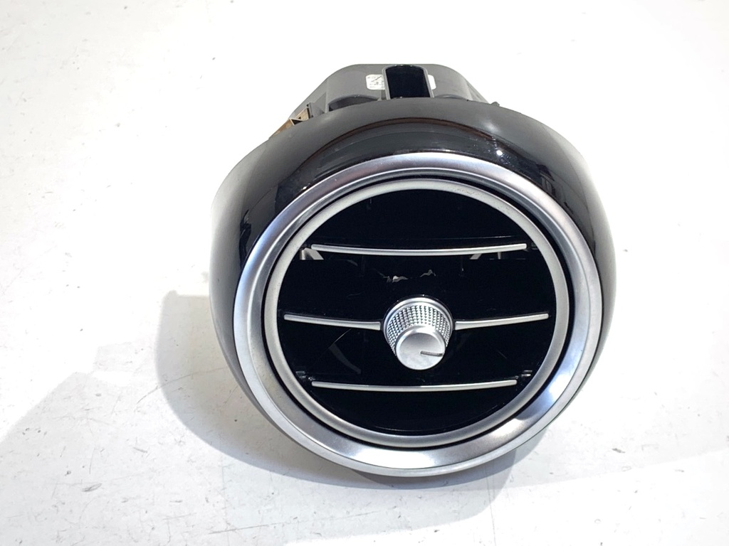 [STARK-894130] Salida de aire delantera derecha Mercedes-Benz Clase C (W205) 2013-2022