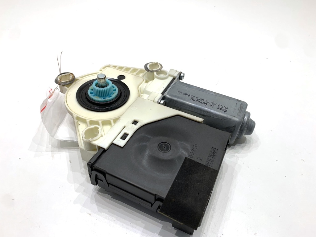 [STARK-899667] Motor de elevalunas delantero izquierdo VW Passat B6 (3C2) 2.0 TDI 170 CV 2005-2010