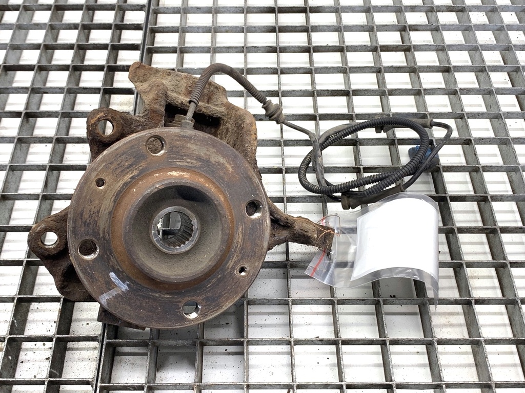 [STARK-901590] Cubo de rueda delantero izquierdo CITROËN C3 Pluriel (HB_) 1.4 55 kW (75 CV) Gasolina 2003-2022