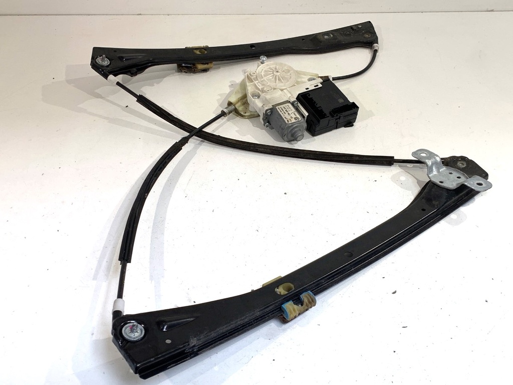 [STARK-904001] Elevador de ventana delantero izquierdo VW Golf VI Variant (AJ5) 1.6 TDI 2009-2014