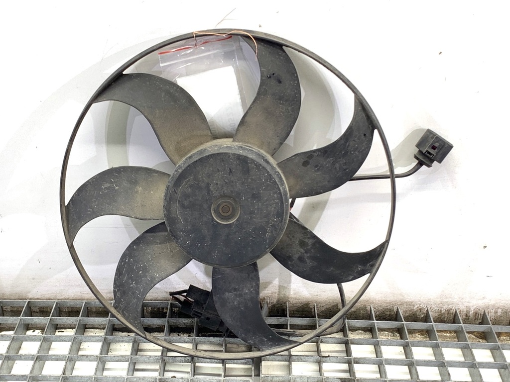 [STARK-905221] Ventilador de radiador VW Passat B6 (3C2) 2.0 FSI 110 kW 2005-2010
