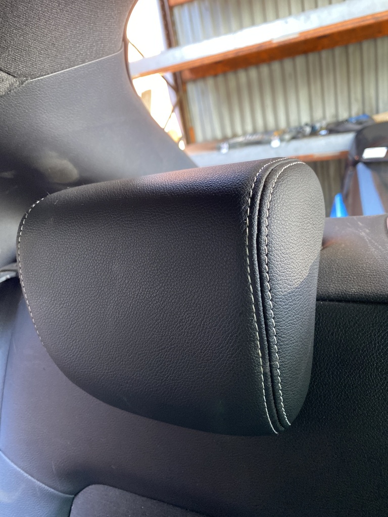 [EPE-100963] Reposacabezas trasero derecho NISSAN JUKE F16