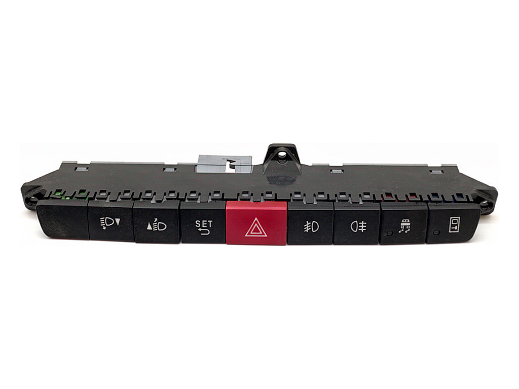 [STARK-920556] Interruptor de luces de emergencia Iveco Daily VI 33S14 35S14 35C14 2014-2022