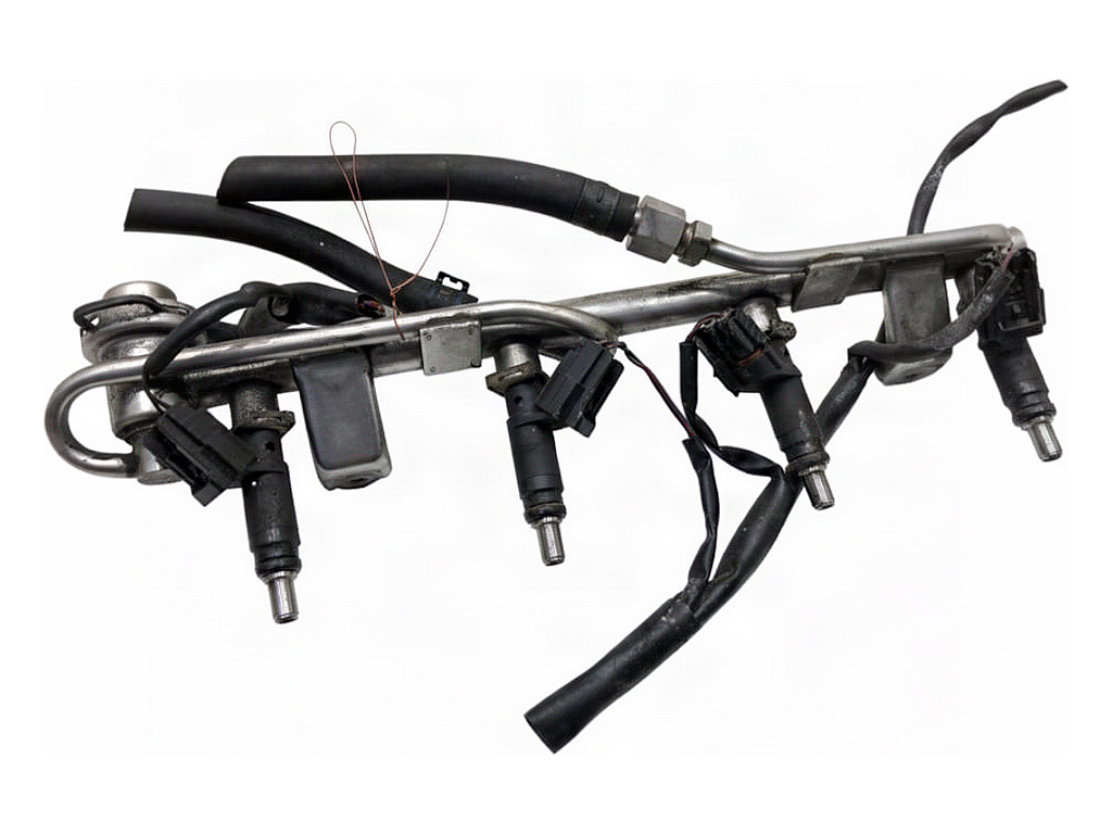 [STARK-944842] Rail de combustible AUDI A4 B6 Avant (8E5) 2.0 gasolina 06B133551T