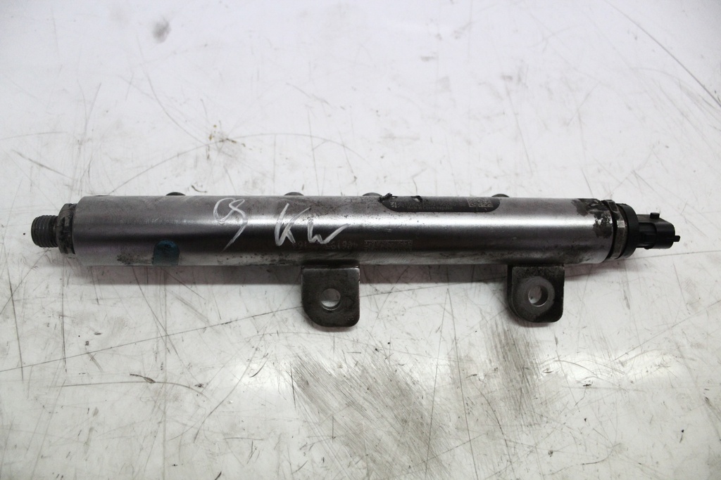 [MTD-325219] Tubo de raíl Land Rover 3.0 D 4x4 306DT