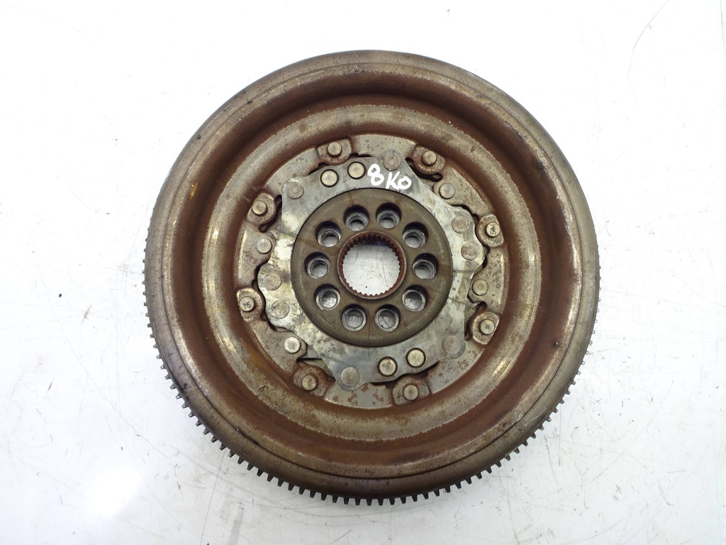 [MTD-337894] Volante motor Audi VW A3 8P Golf 3.2 V6 BUB 2006