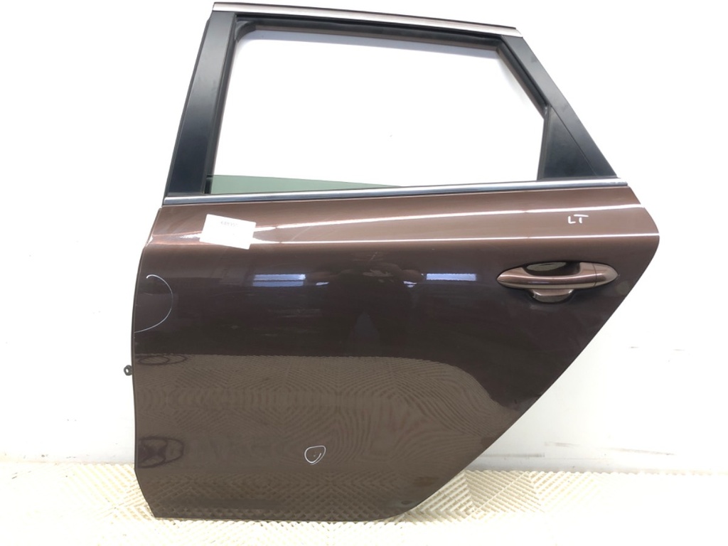 [STARK-688350] Puerta trasera izquierda KIA CEE'D Sportswagon (JD) 2012-2018