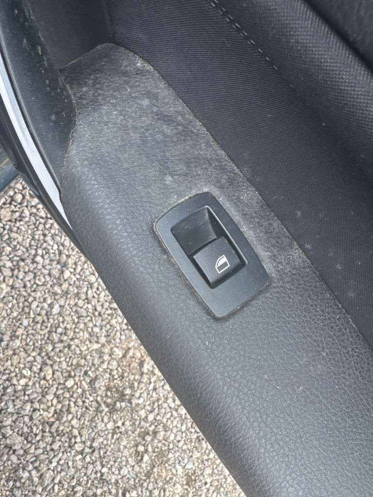 [EPE-103678] Pulsador elevalunas trasero derecho BMW Serie 1 Sports Hatch 2014 B38