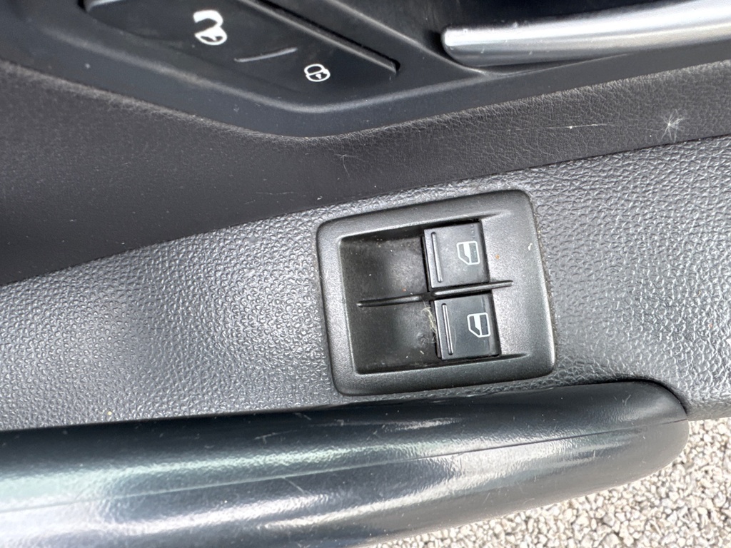[EPE-103718] Interruptor elevalunas eléctrico delantero derecho VW Scirocco III 2009