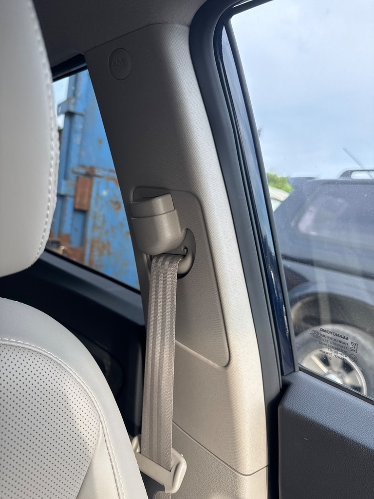 [EPE-104069] Embellecedor pilar B SsangYong Tivoli Ultimate 1.5 G15DTF 2021