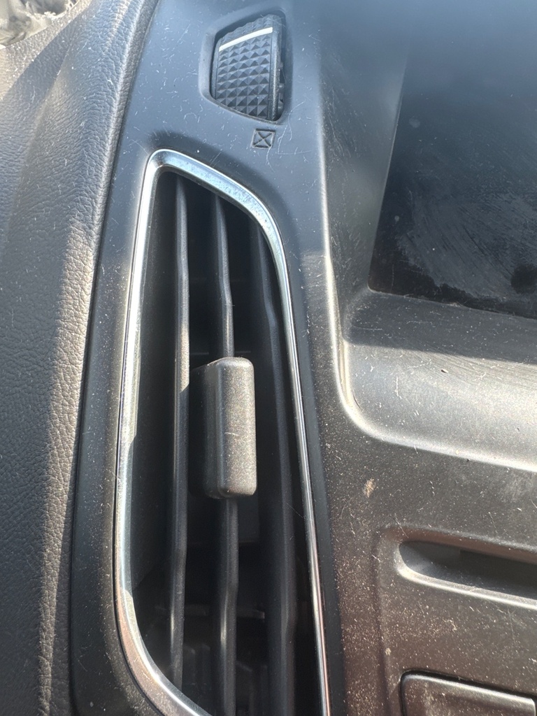 [EPE-105274] Salida de aire calefacción salpicadero para Ford Focus 1.0 EcoBoost 2017