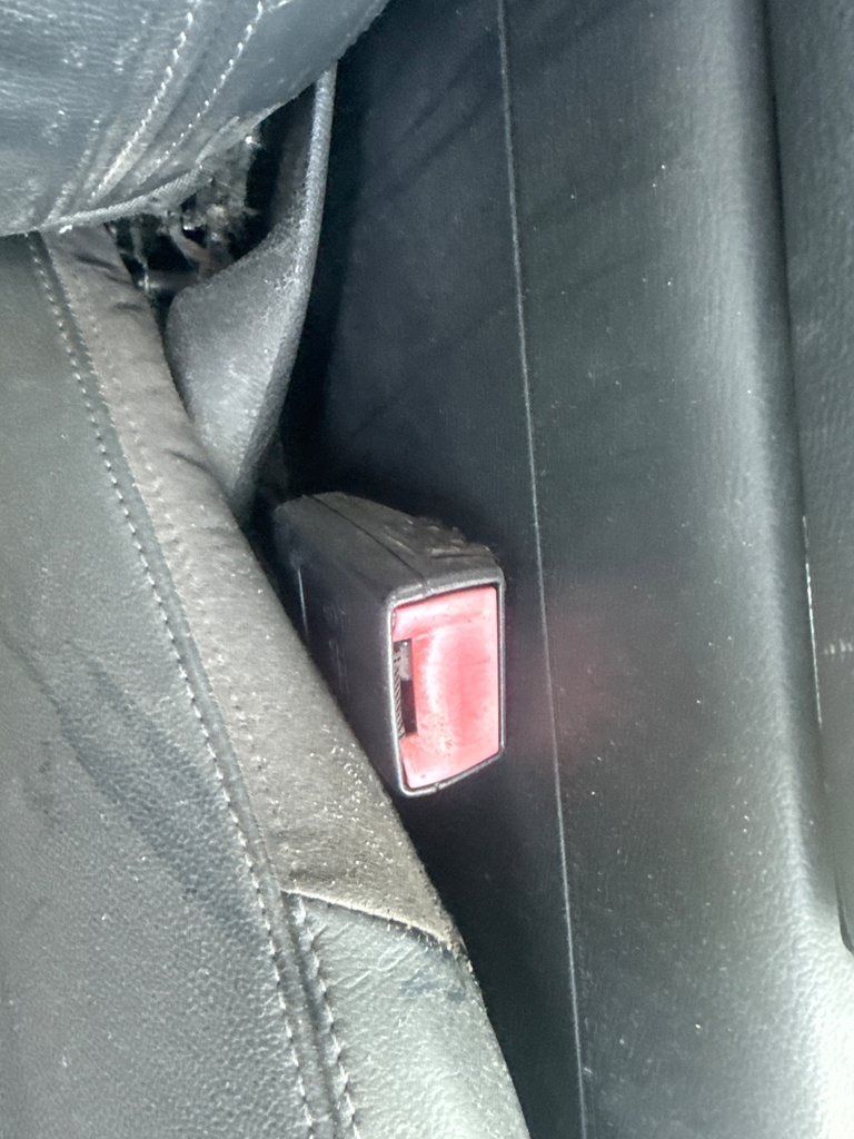 [EPE-105411] Interruptor de cinturón de seguridad delantero derecho para Audi A5 Convertible 2011