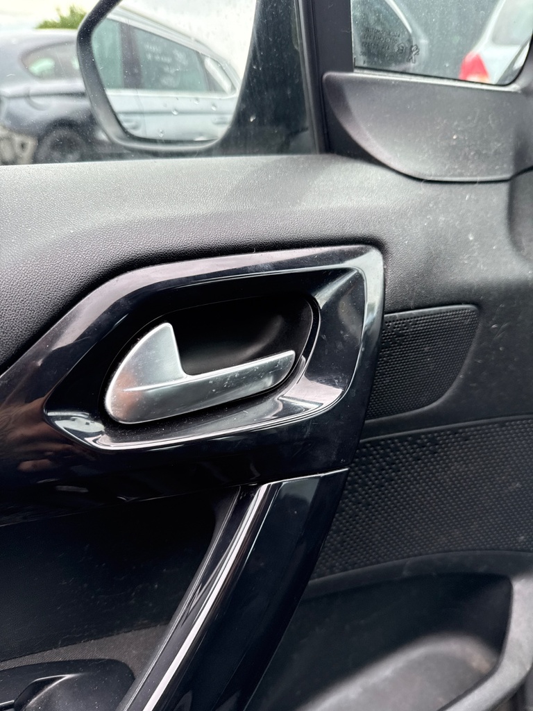 [EPE-107315] Tirador interior puerta delantera izquierda Peugeot 208 CA 2014 KTV BLACK PEARL