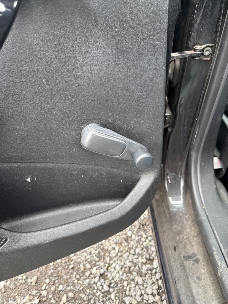 [EPE-107307] Interruptor elevalunas eléctrico trasero izquierdo Peugeot 208 CA 2014