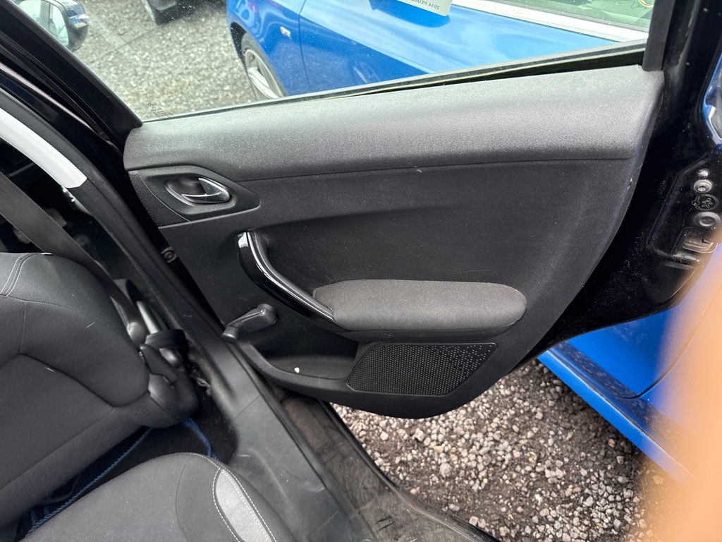[EPE-107354] Arnés de cables puerta trasera derecha 2014 Peugeot 208 CA KTV BLACK PEARL PAINT