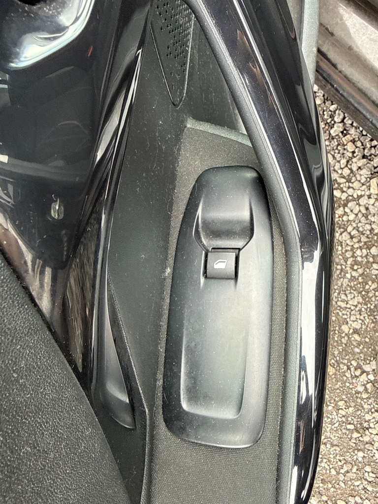 [EPE-107319] Interruptor de elevalunas eléctrico delantero izquierdo Peugeot 208 CA 2014